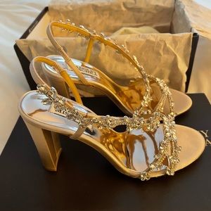 Badgley Mischka heels- almost new- size 6- in their original box